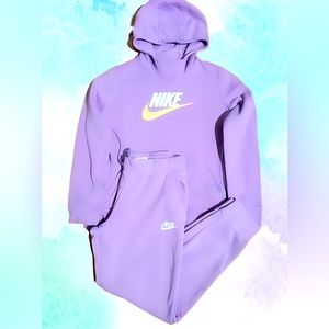 Nike sweat suite
